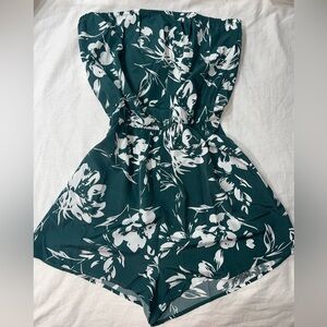 ‼️NWOT: Green & White Strapless Tropical Shorts Romper